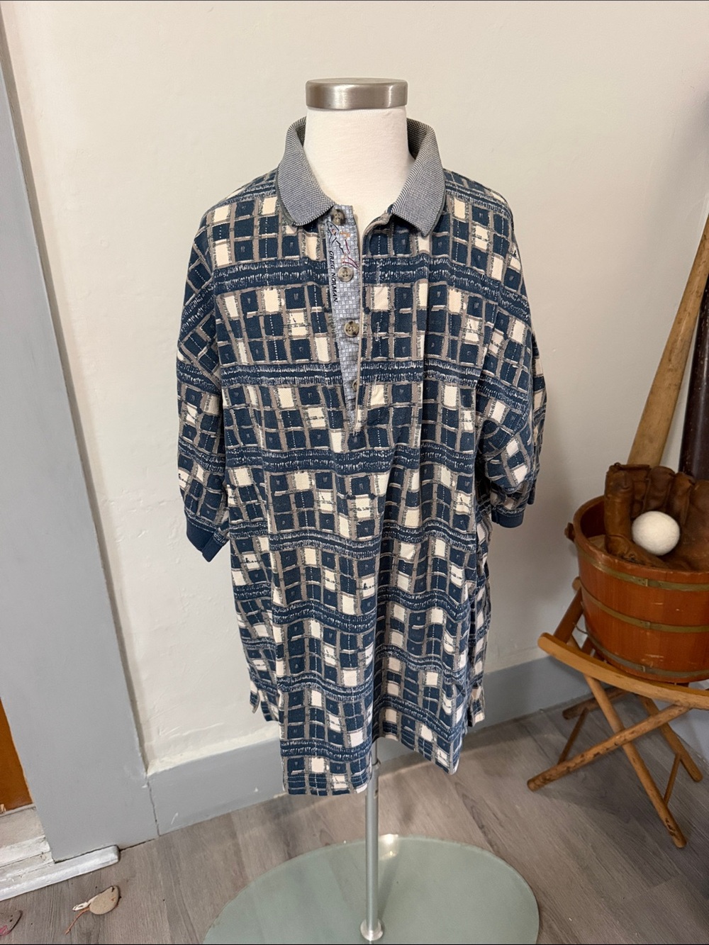 1990s Greg Norman Collection Blue and Cream Geometric Polo
